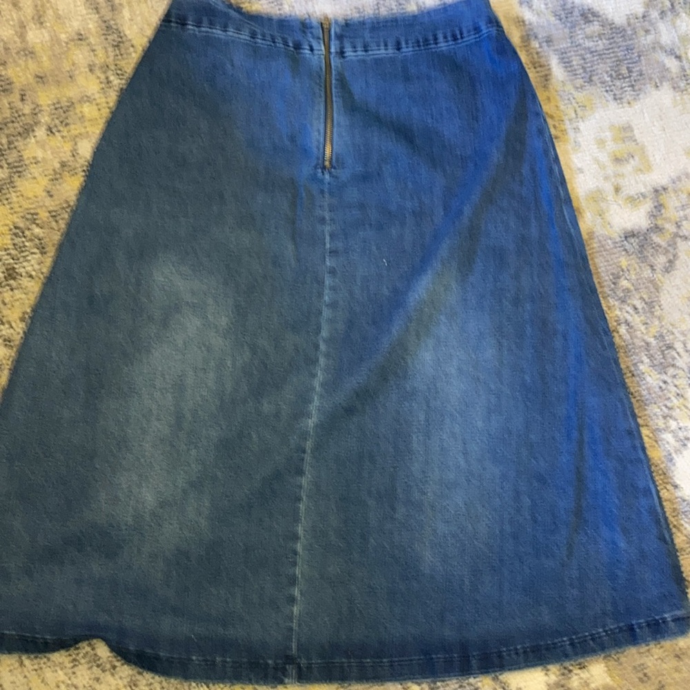 Denim skirt, adorable colorful sequin work EUC - Picture 6 of 7